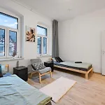 아파트 Perfect For 5 Guests - Netflix - Parking - - Smart