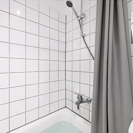 Perfect For 5 Guests - Netflix - Parking - - Smart