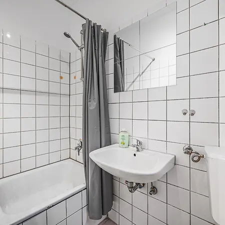 아파트 Perfect For 5 Guests - Netflix - Parking - - Smart