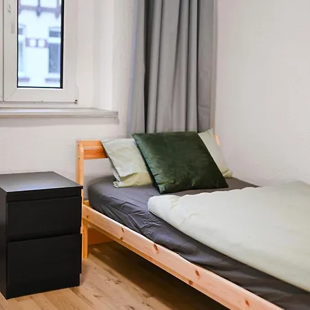 Perfect For 5 Guests - Netflix - Parking - - Smart 아파트 뒤스부르크