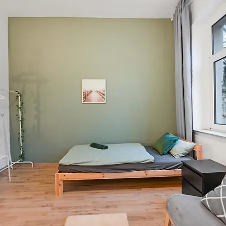 Perfect For 5 Guests - Netflix - Parking - - Smart 아파트 뒤스부르크