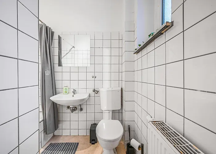 Apartment Perfect For 5 Guests - Netflix - Parking - - Smart *